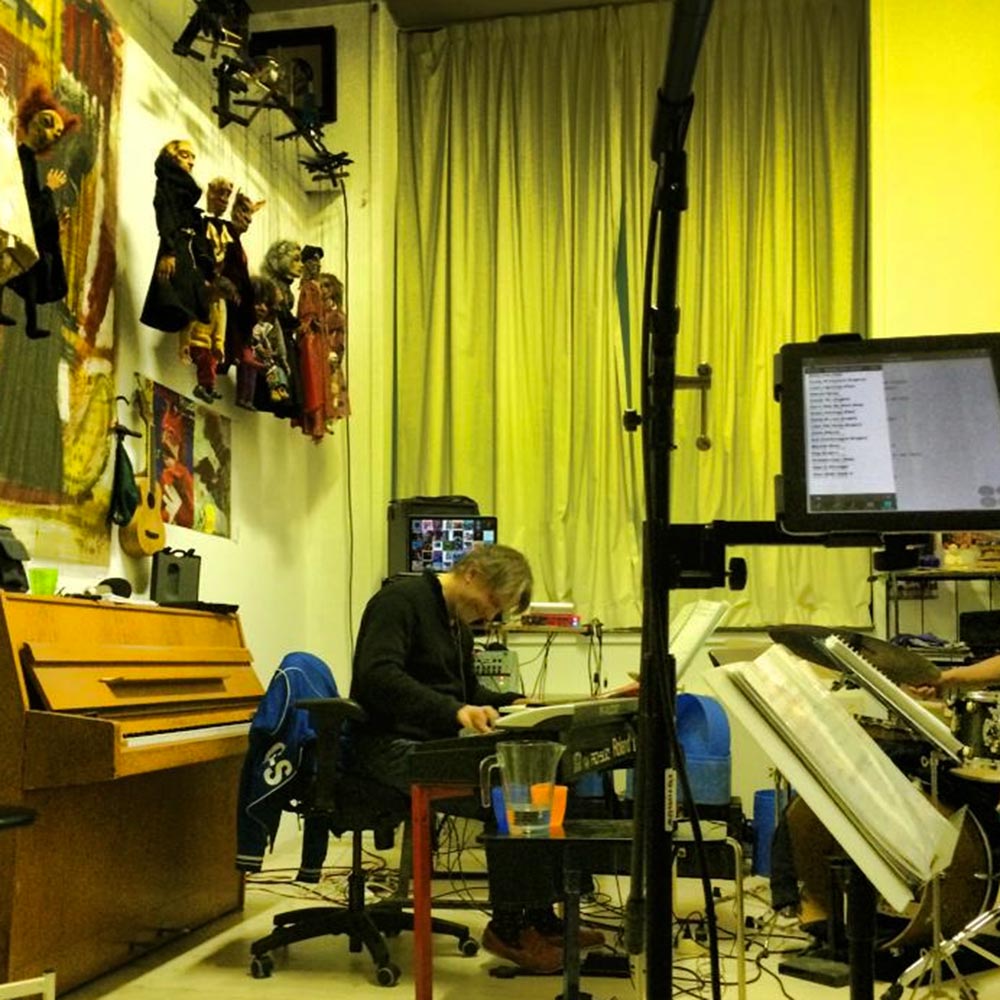 Vincent Mens repetitie in zijn atelier - studio.